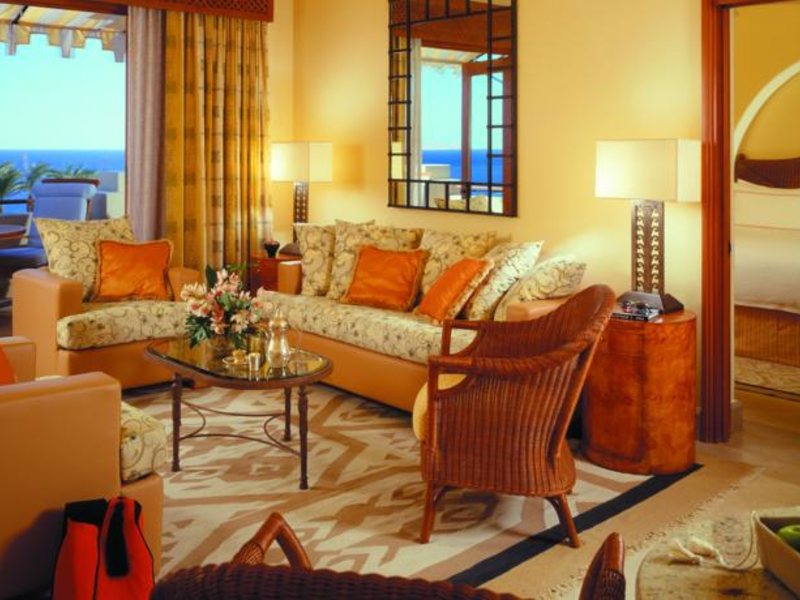 Four Seasons Resort 123998