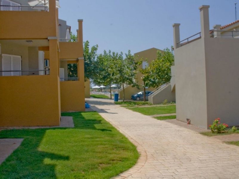 Fournia Village  283810