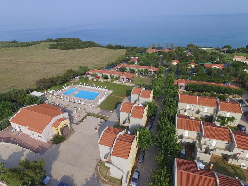 Fournia Village  283821