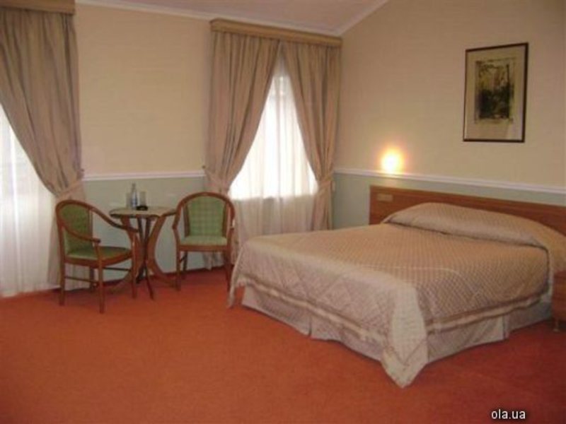 Frapolly Hotel 12010