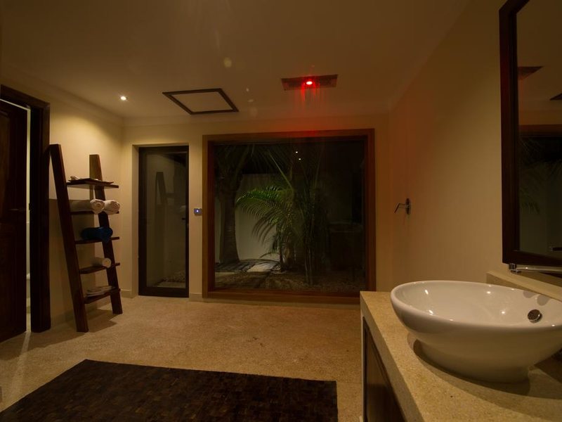 Fruit and Spices 199909