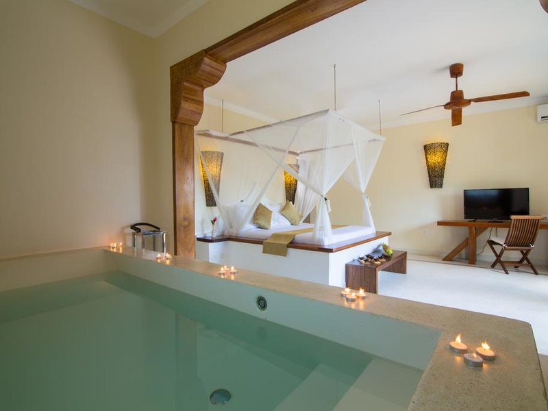 Fruit and Spices 199914