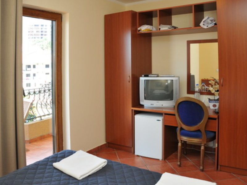 GARNI HOTEL MEDUZA 72140