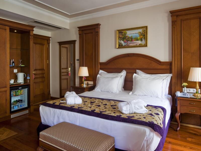 GLK PREMIER The Home Suites & Spa 279847