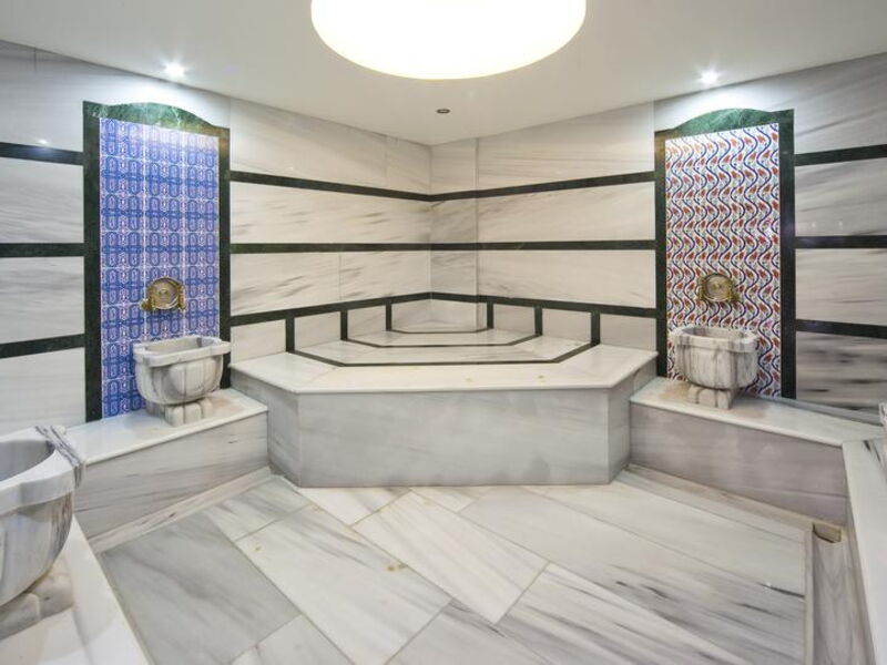 GLK PREMIER The Home Suites & Spa 279853