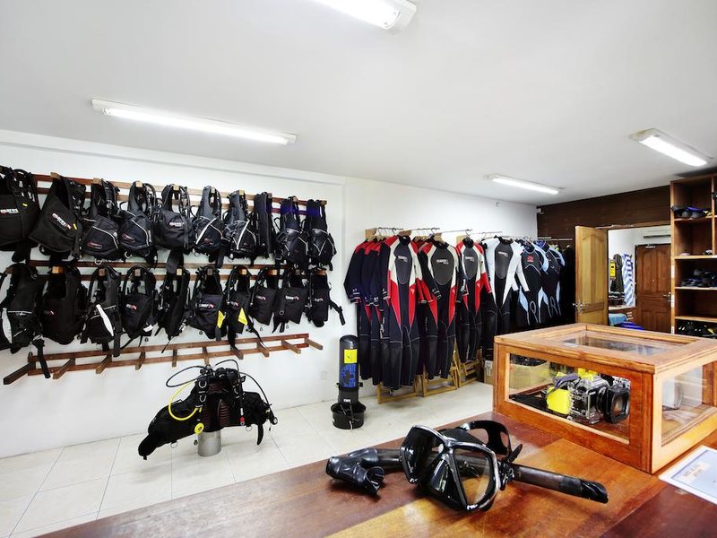 Gangehi Island Resort 228061