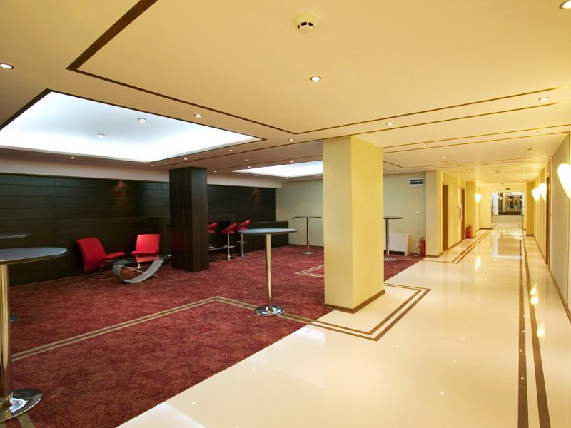 Garden Of Eden Apart  170956