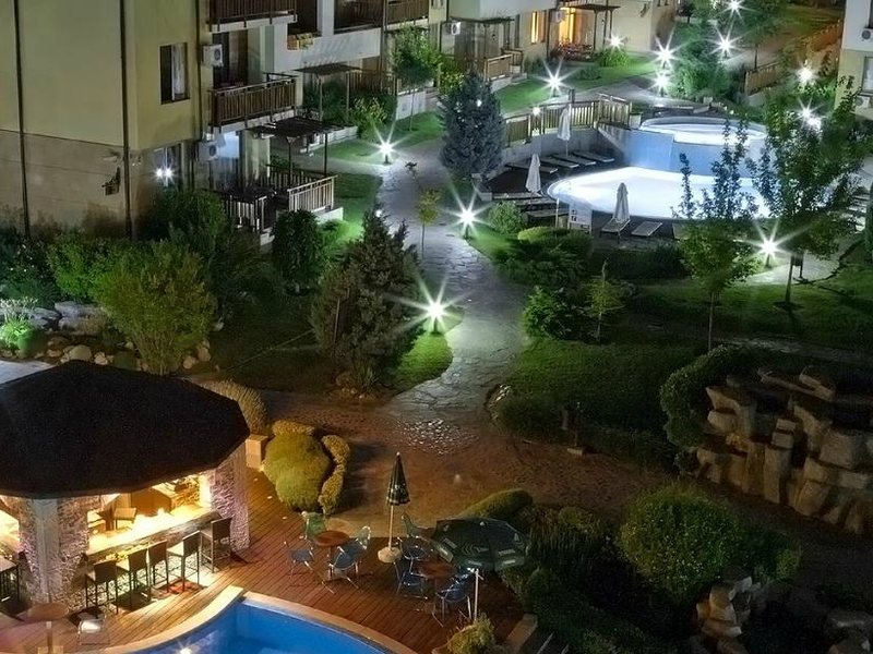 Garden Of Eden Apart  170969