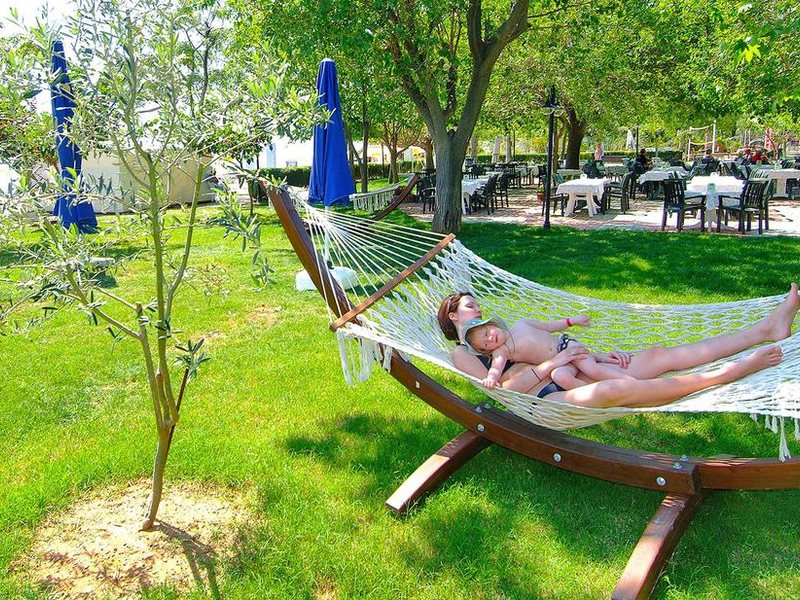 Gardenia Beach 195338