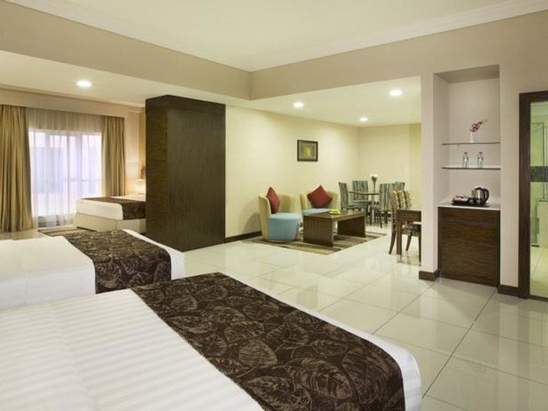 Gateway Hotel 132329