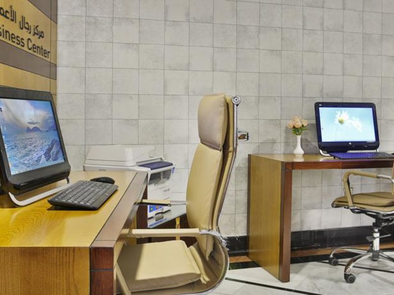 Gateway Hotel 132330