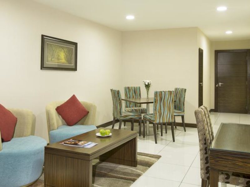 Gateway Hotel 132332