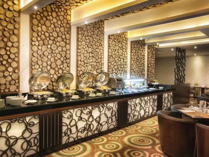 Ghaya Grand Hotel 53244