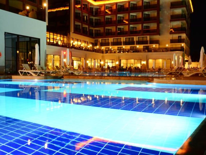 Glamour Resort & Spa 146221