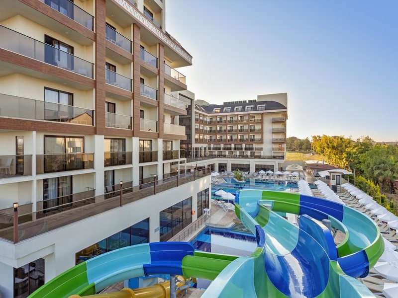 Glamour Resort & Spa 295119