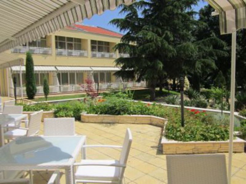 Glicinia Hotel 253412