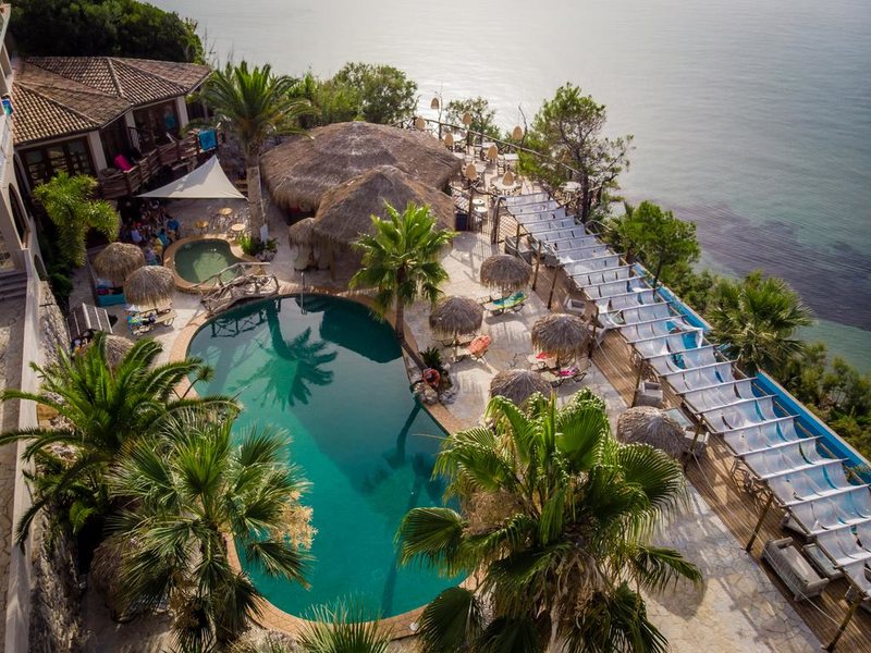 Gloria Maris Hotel Suites & Villa  305945