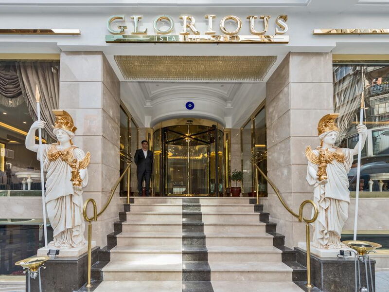 Glorious Hotel (ех 279878