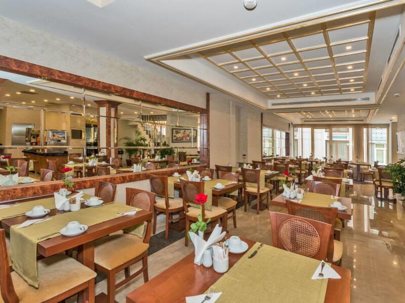 Glorious Hotel (ех 279889