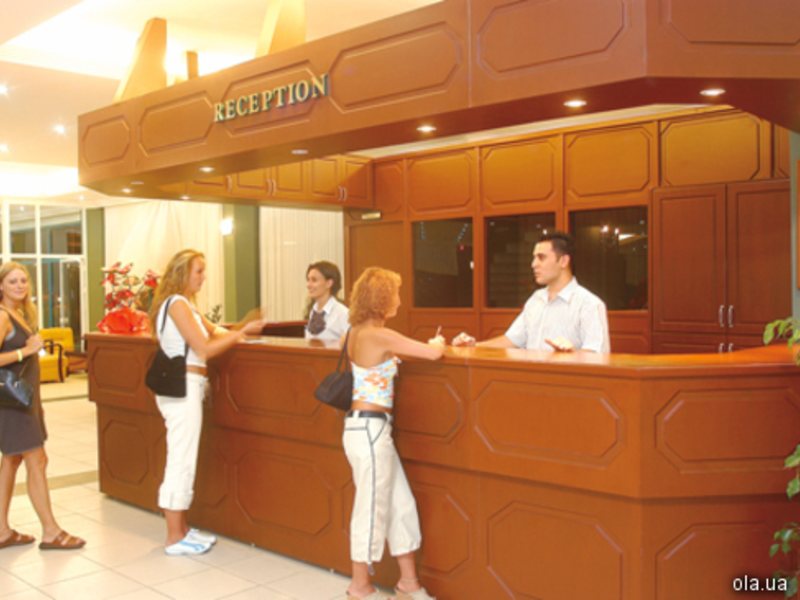 Gold Safran Hotel 8884