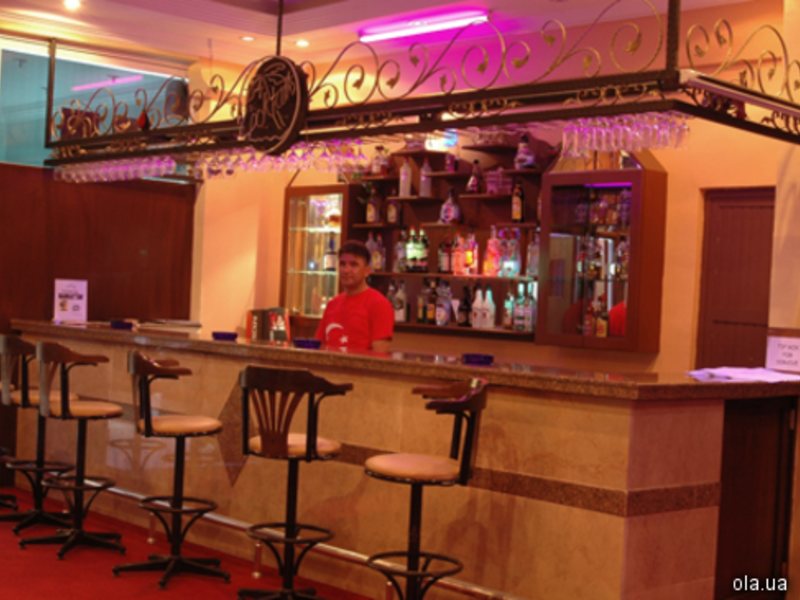 Gold Safran Hotel 8888