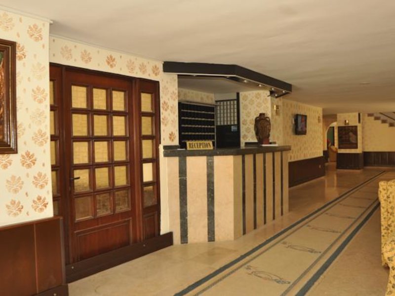 Gold Twins Suite Hotel 69924