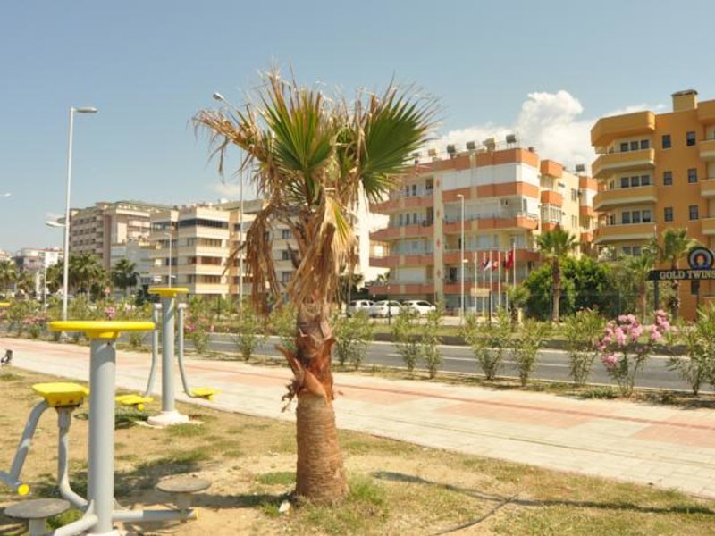 Gold Twins Suite Hotel 69930