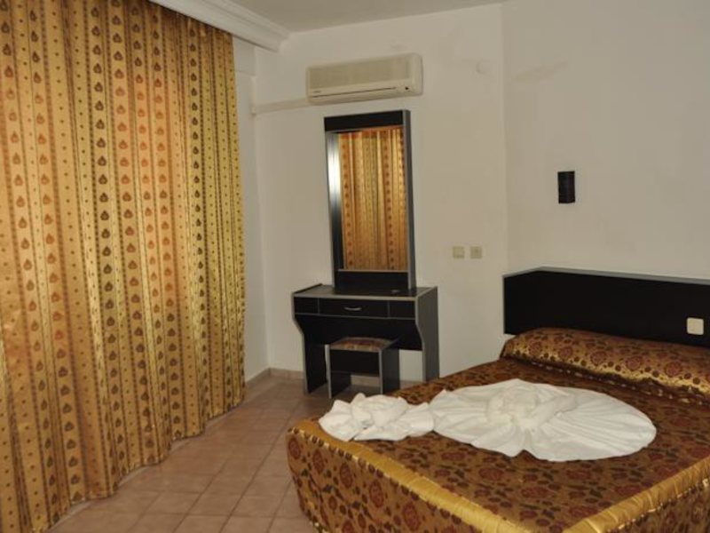 Gold Twins Suite Hotel 69933