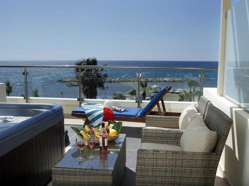 Golden Bay Beach Hotel 205558