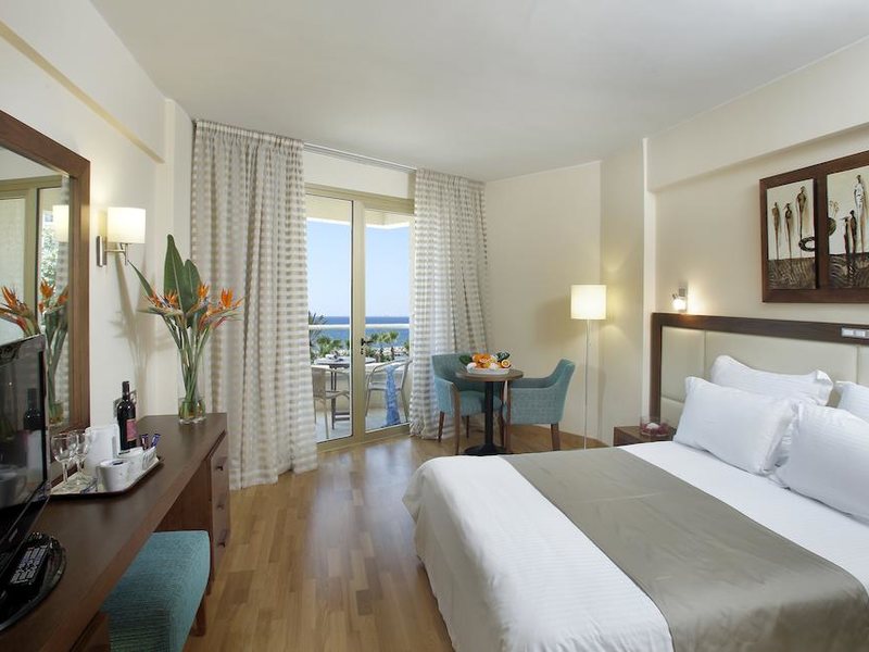 Golden Bay Beach Hotel 205560