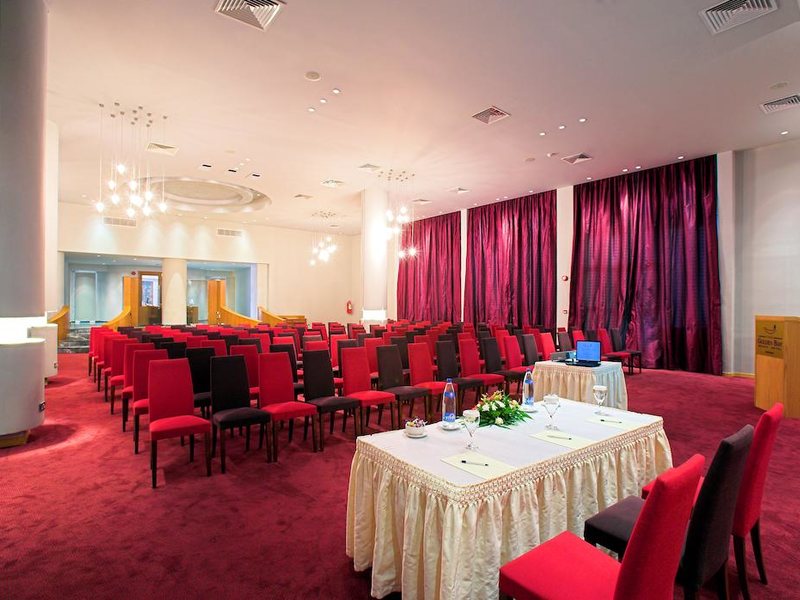 Golden Bay Beach Hotel 205561