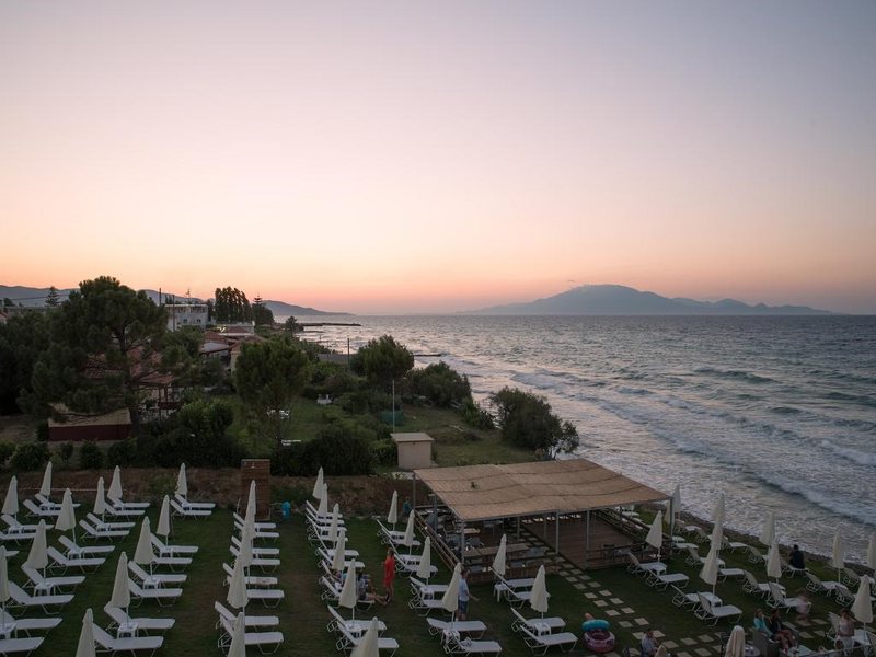 Golden Coast Resort 305989