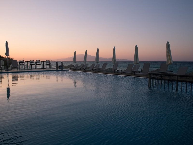 Golden Coast Resort 306003