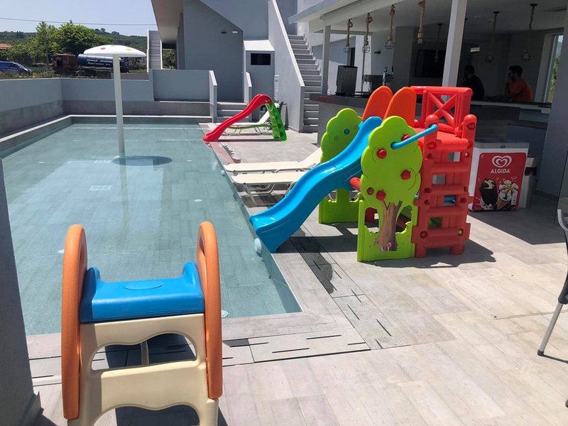 Golden Coast Resort 306013