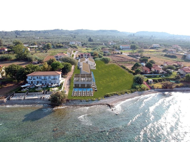 Golden Coast Resort 306014