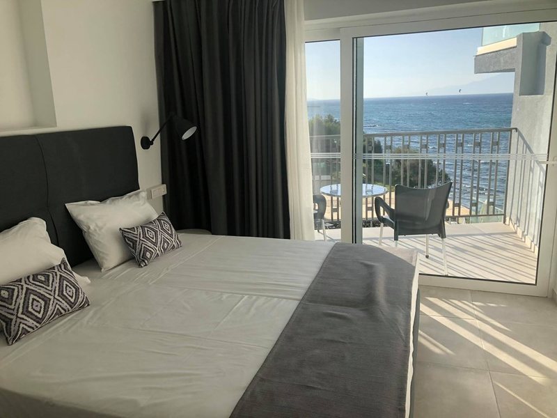 Golden Coast Resort 306016