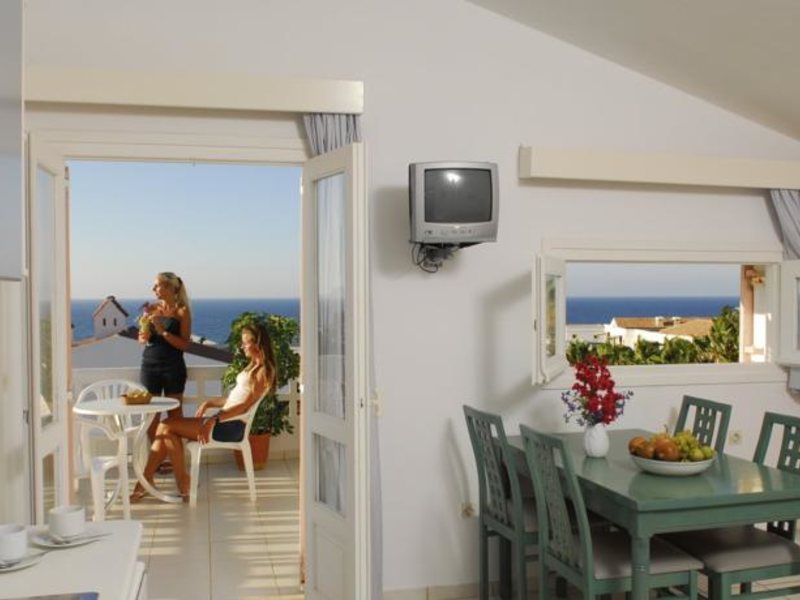 Golden Dream Apartments 100981