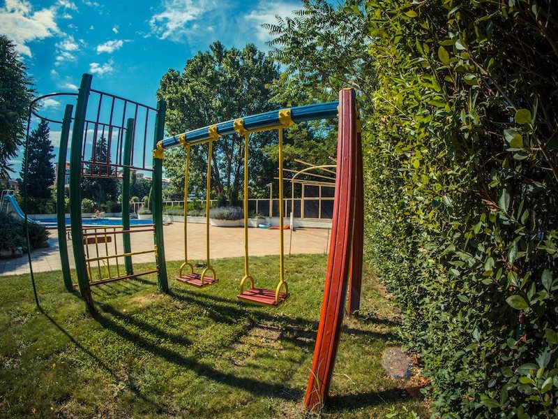 Golden Fort APT 212953