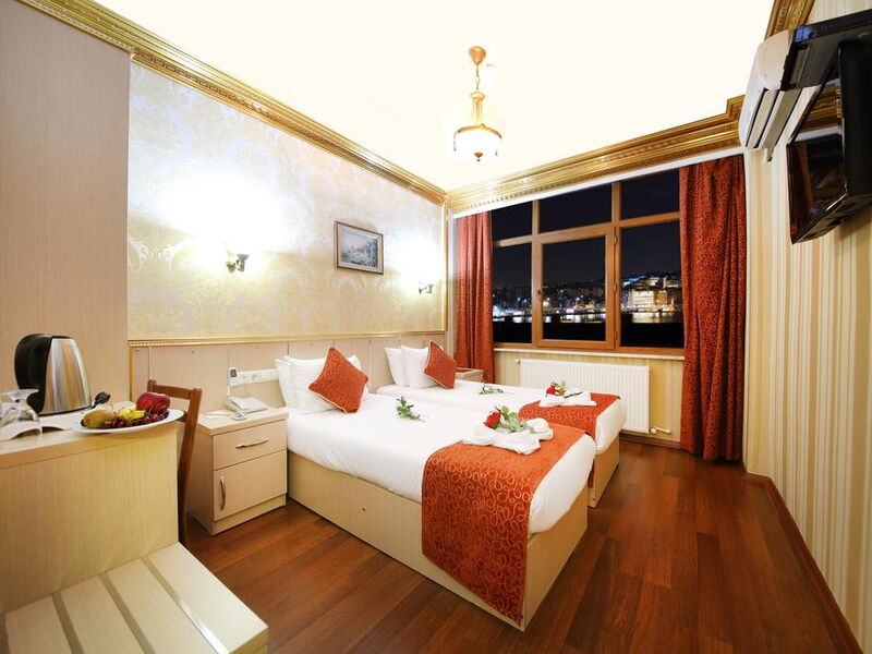 Golden Horn Istanbul 241913