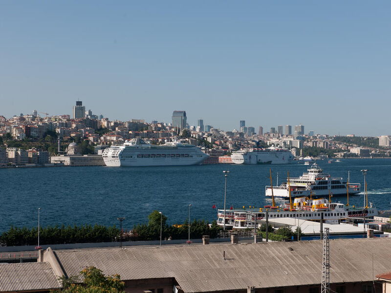 Golden Horn Istanbul 241917