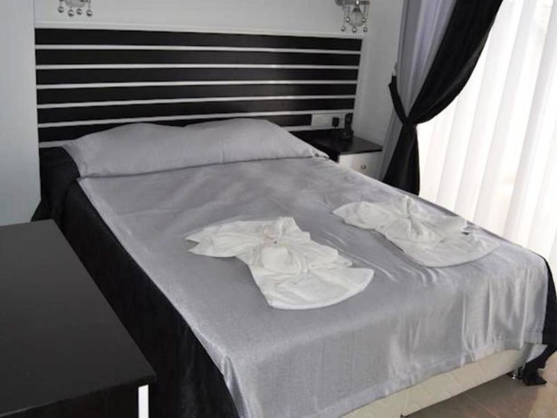 Golden Life Blue Green Residence 275890