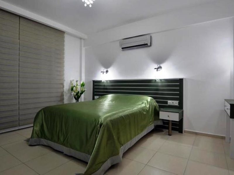 Golden Life Blue Green Residence 275893