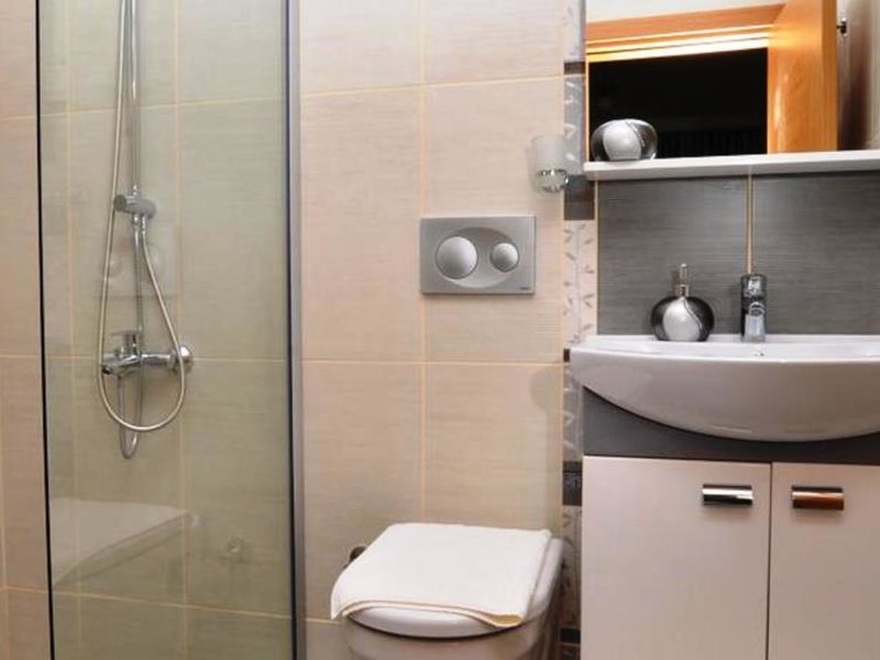 Golden Life Blue Green Residence 275895