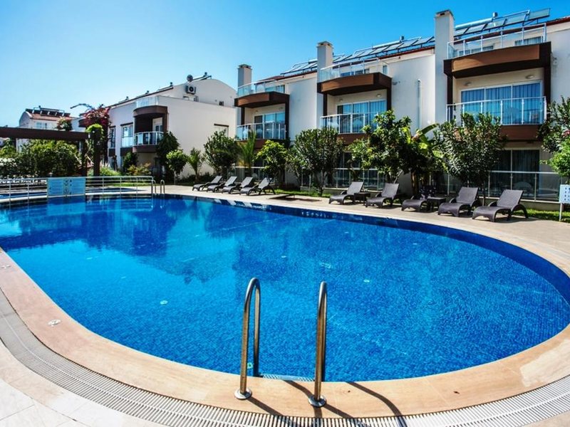 Golden Life Blue Green Residence 275907