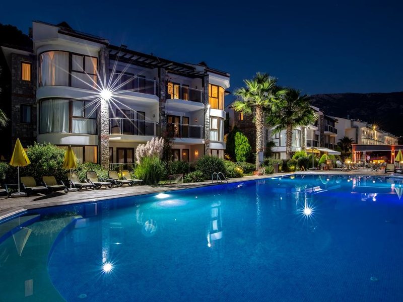 Golden Life Heights Deluxe Suit Hotel 278350