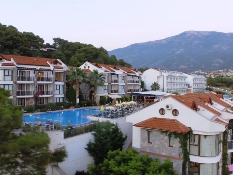 Golden Life Heights Deluxe Suit Hotel 278353