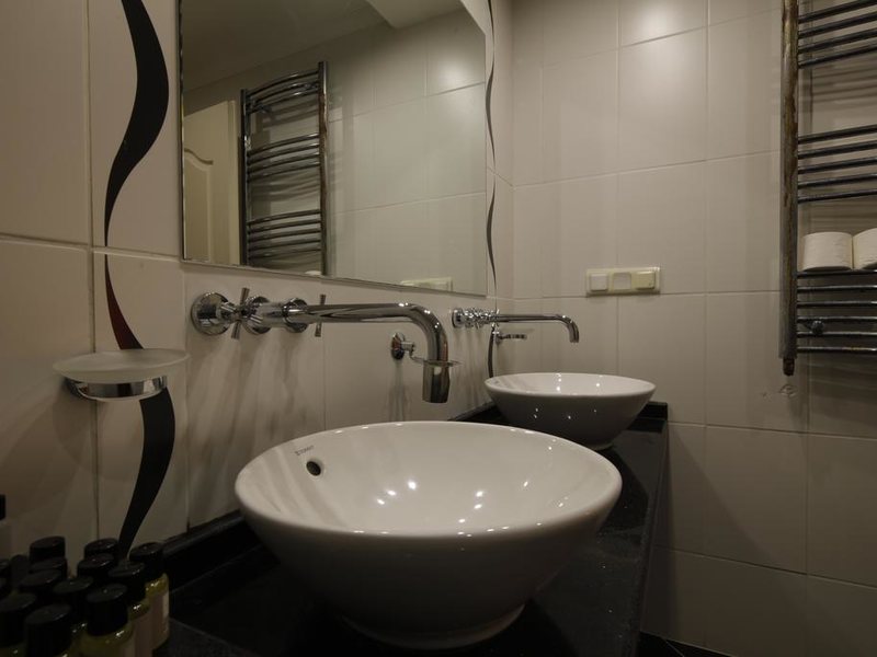 Golden Life Heights Deluxe Suit Hotel 278358