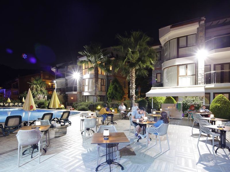 Golden Life Heights Deluxe Suit Hotel 278360