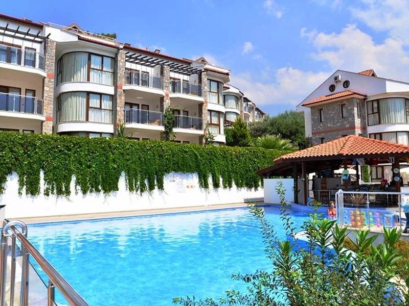 Golden Life Heights Deluxe Suit Hotel 278362