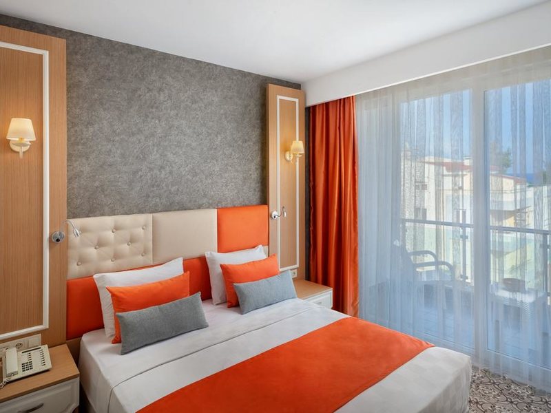 Golden Orange Hotel 303208